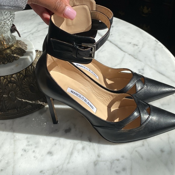 Manolo Blahnik strappy heel pointed toe pumps - Picture 3 of 6